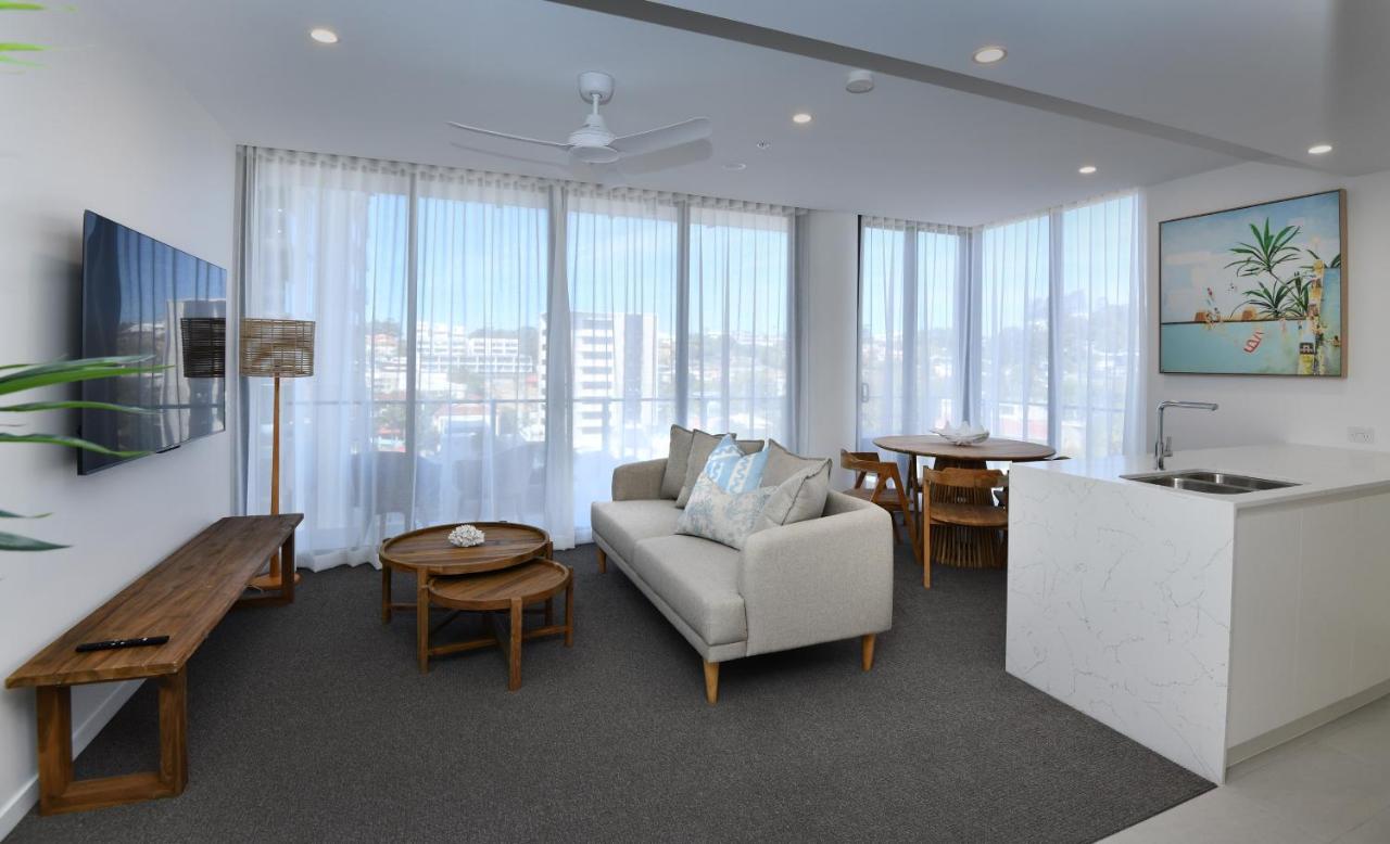 X Kirra Aparthotel