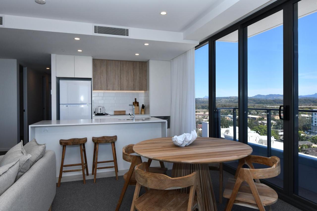 X Kirra * Gold Coast