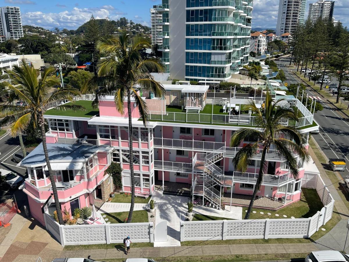Hotel The Pink Coolangatta Gold Coast