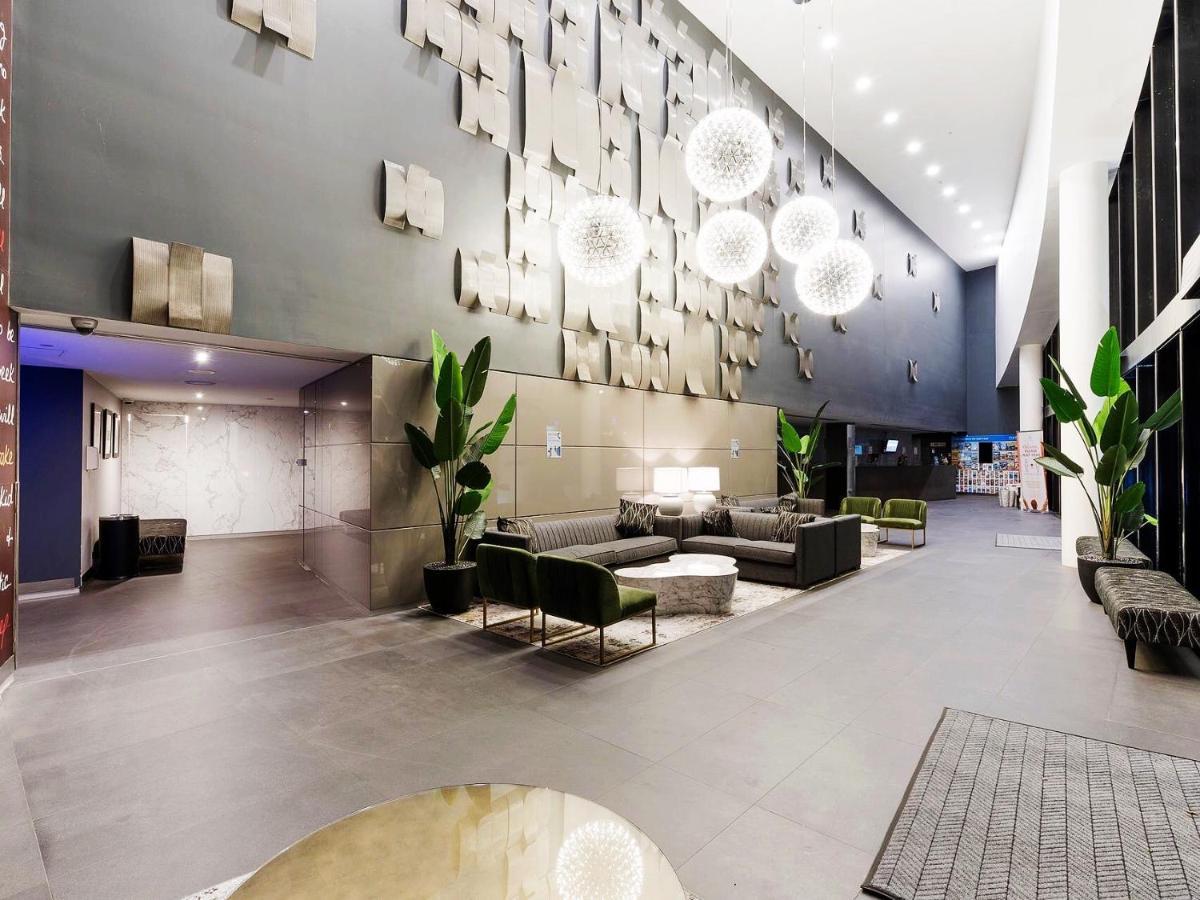 Circle On Cavill Surfers Paradise Apartments-holiday Paradise Apartment