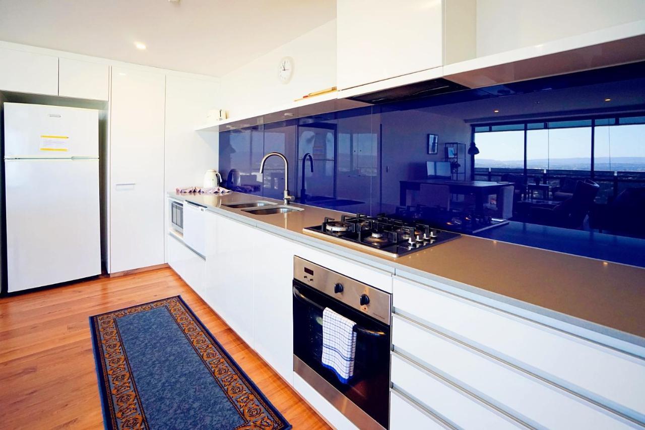 Circle On Cavill Surfers Paradise Apartments-holiday Paradise Apartment