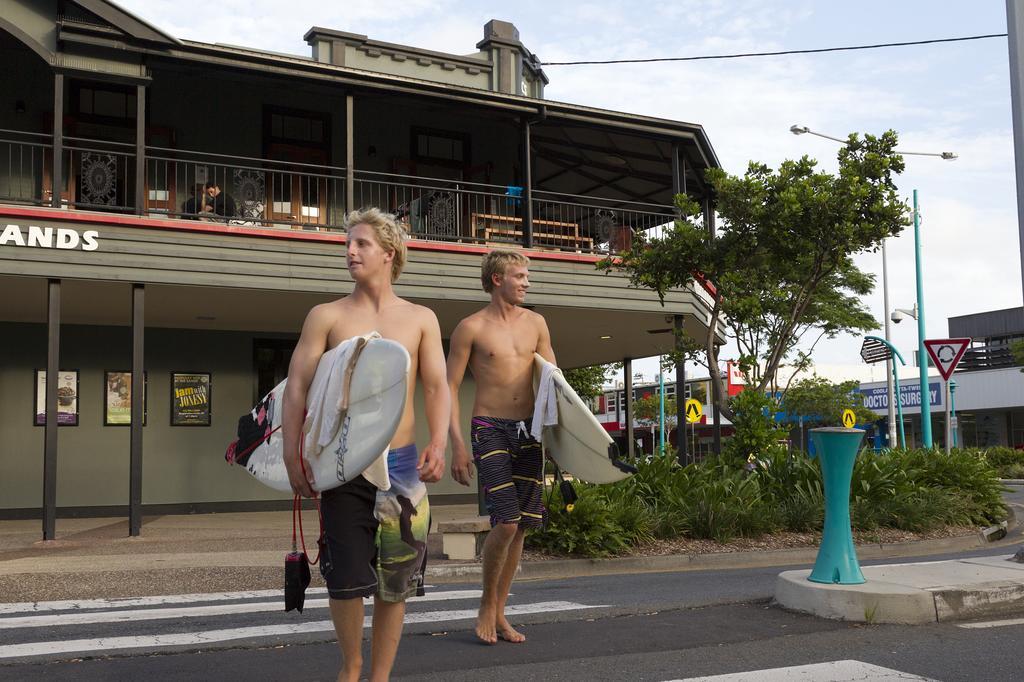 Hostel Coolangatta Sands Hotel