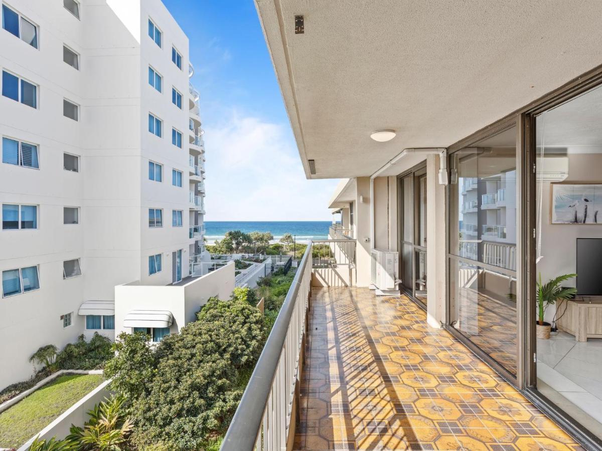 Beachfront Getaway In Palm Beach - Coasthm