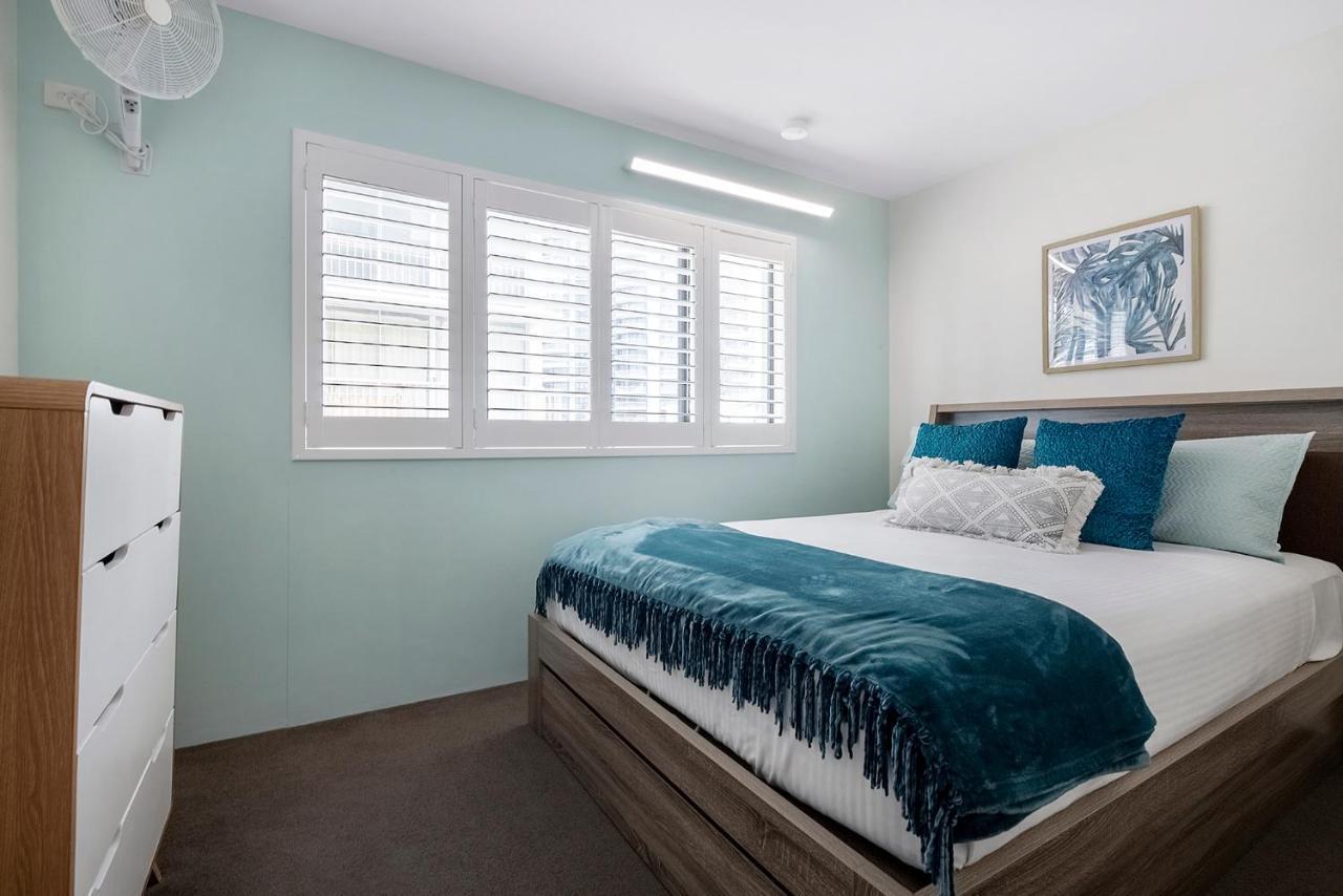 Absolutly Beachfront Surfers Paradise, Pure Shores! Apartamento *