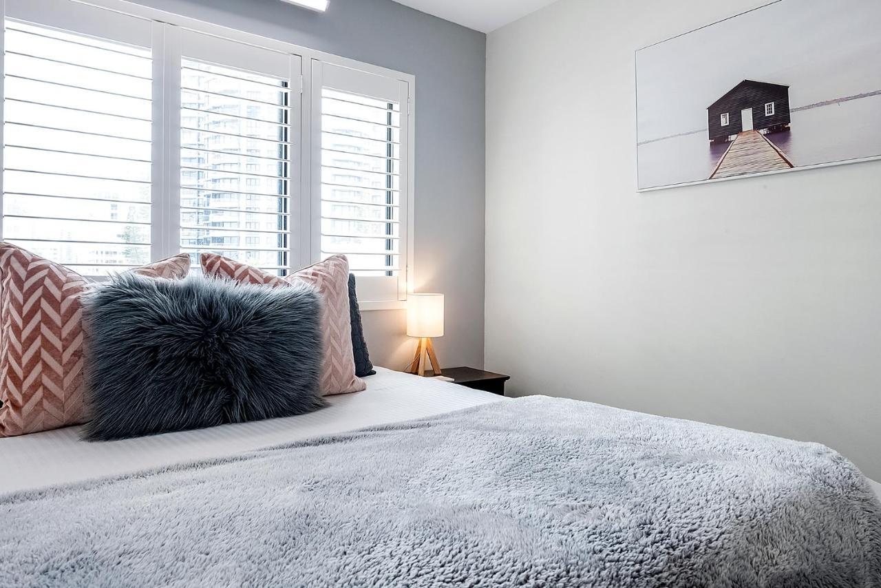 Absolutly Beachfront Surfers Paradise, Pure Shores! Gold Coast