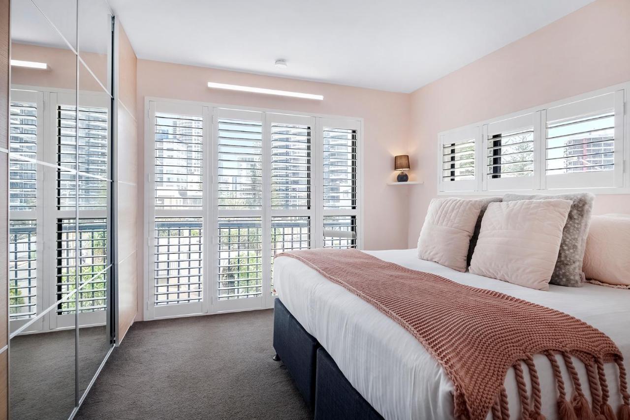 Absolutly Beachfront Surfers Paradise, Pure Shores! Gold Coast