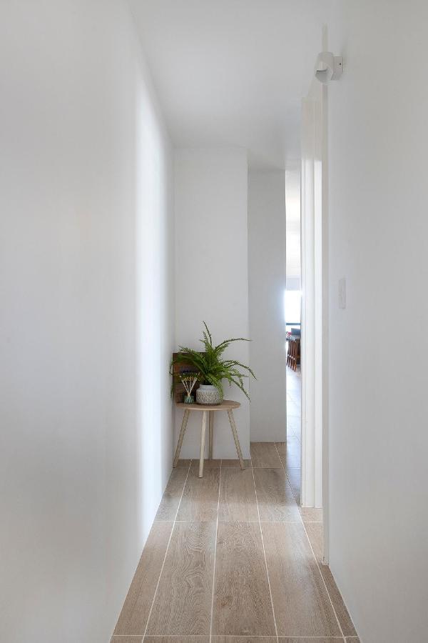 Absolutly Beachfront Surfers Paradise, Pure Shores! *