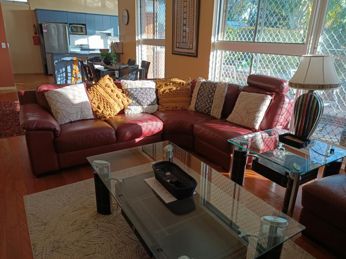 Holiday home With Views & Pool Gold Coast