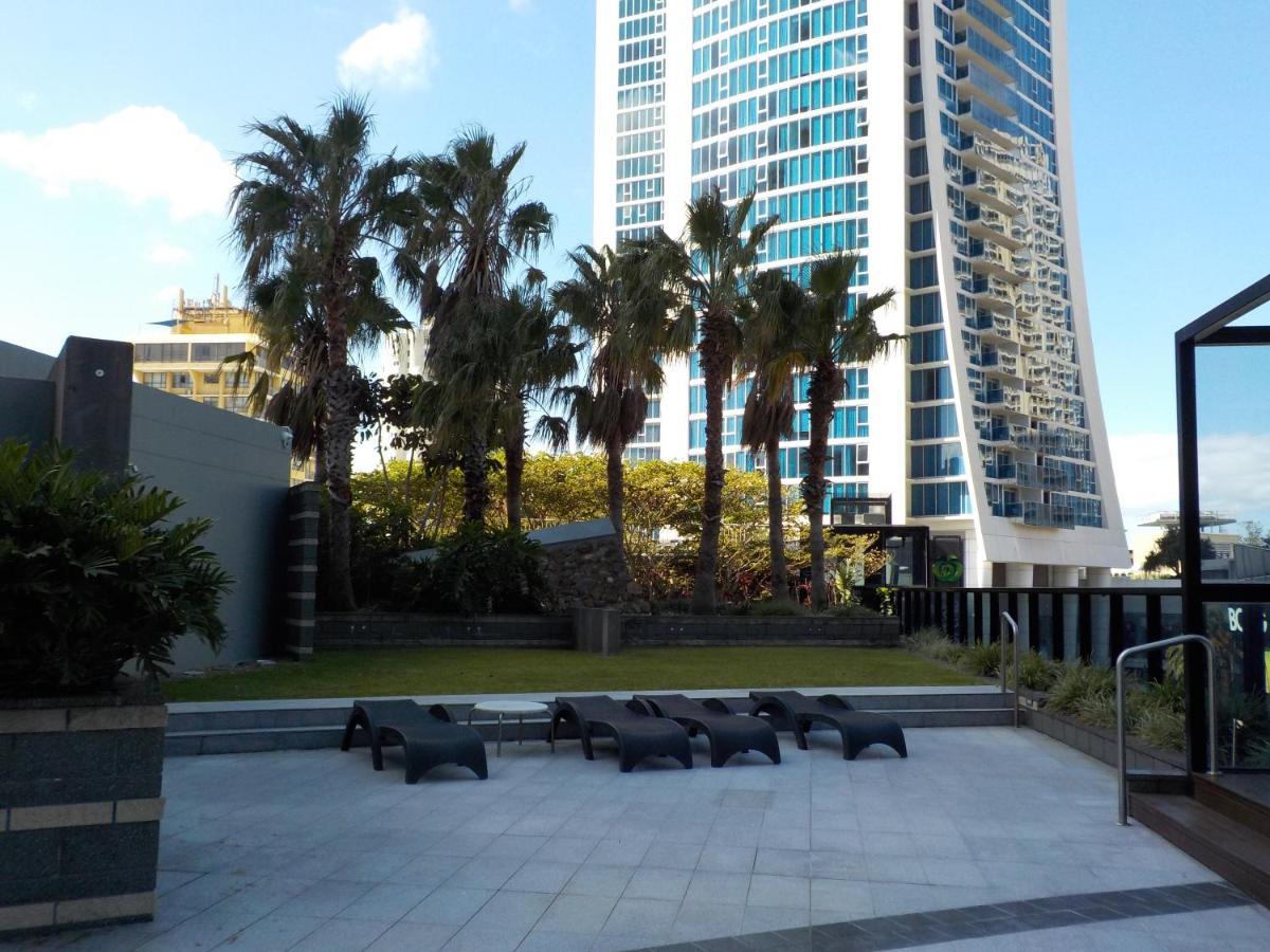 Circle On Cavill - Hr Surfers Paradise Apartment *