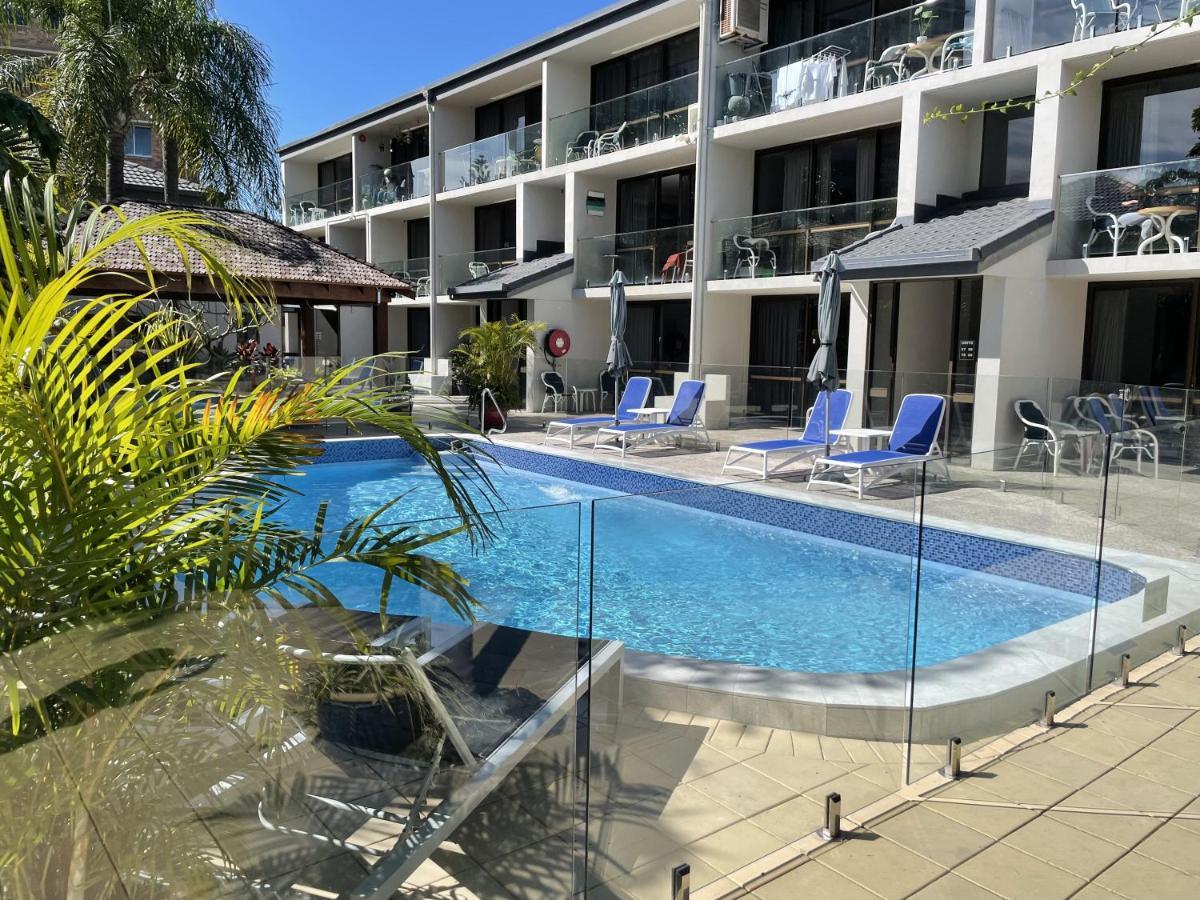 Aparthotel Burleigh Palms 3*