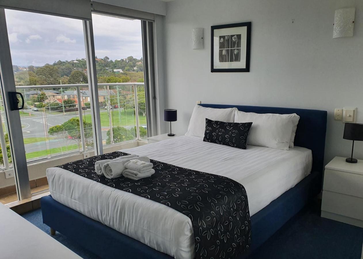 Pacific Surf Absolute Beachfront Aparthotel 3*