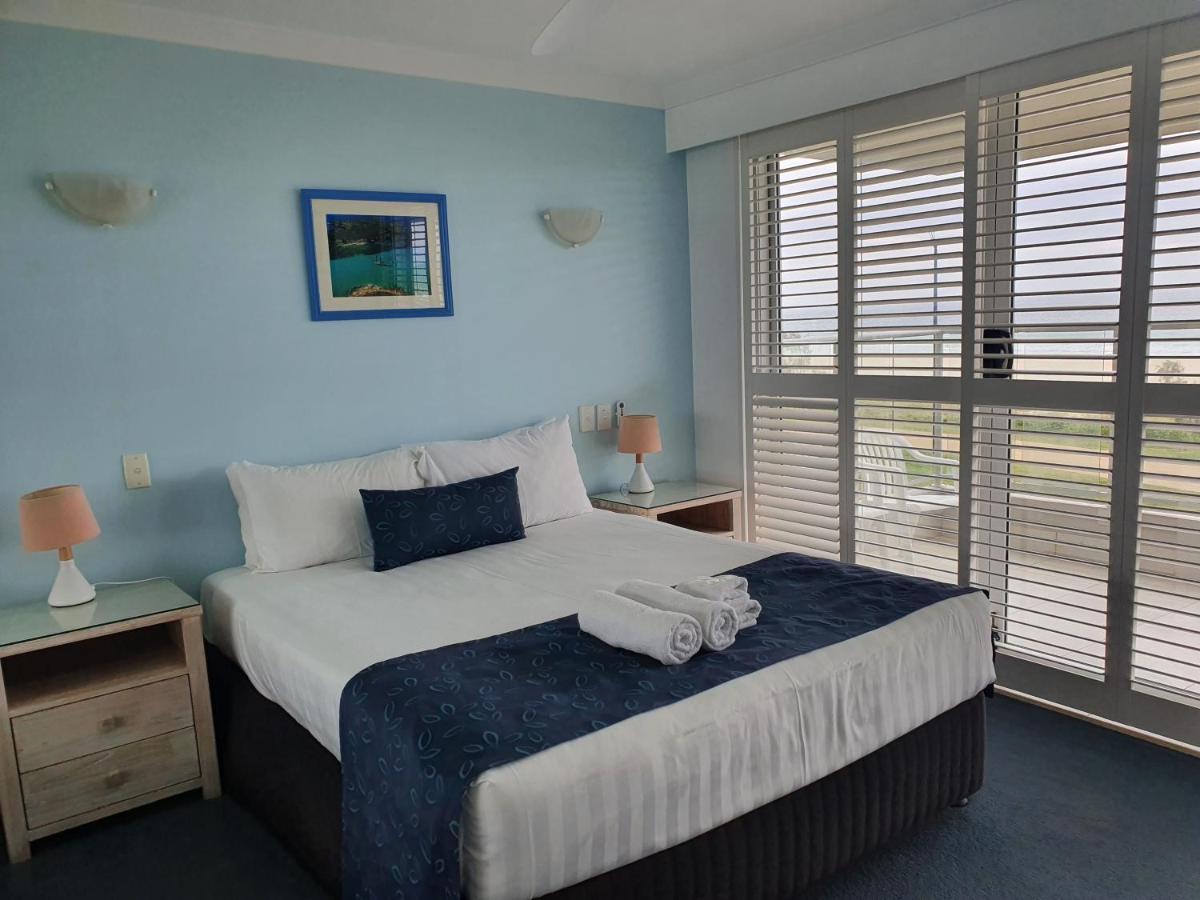 Aparthotel Pacific Surf Absolute Beachfront 3*
