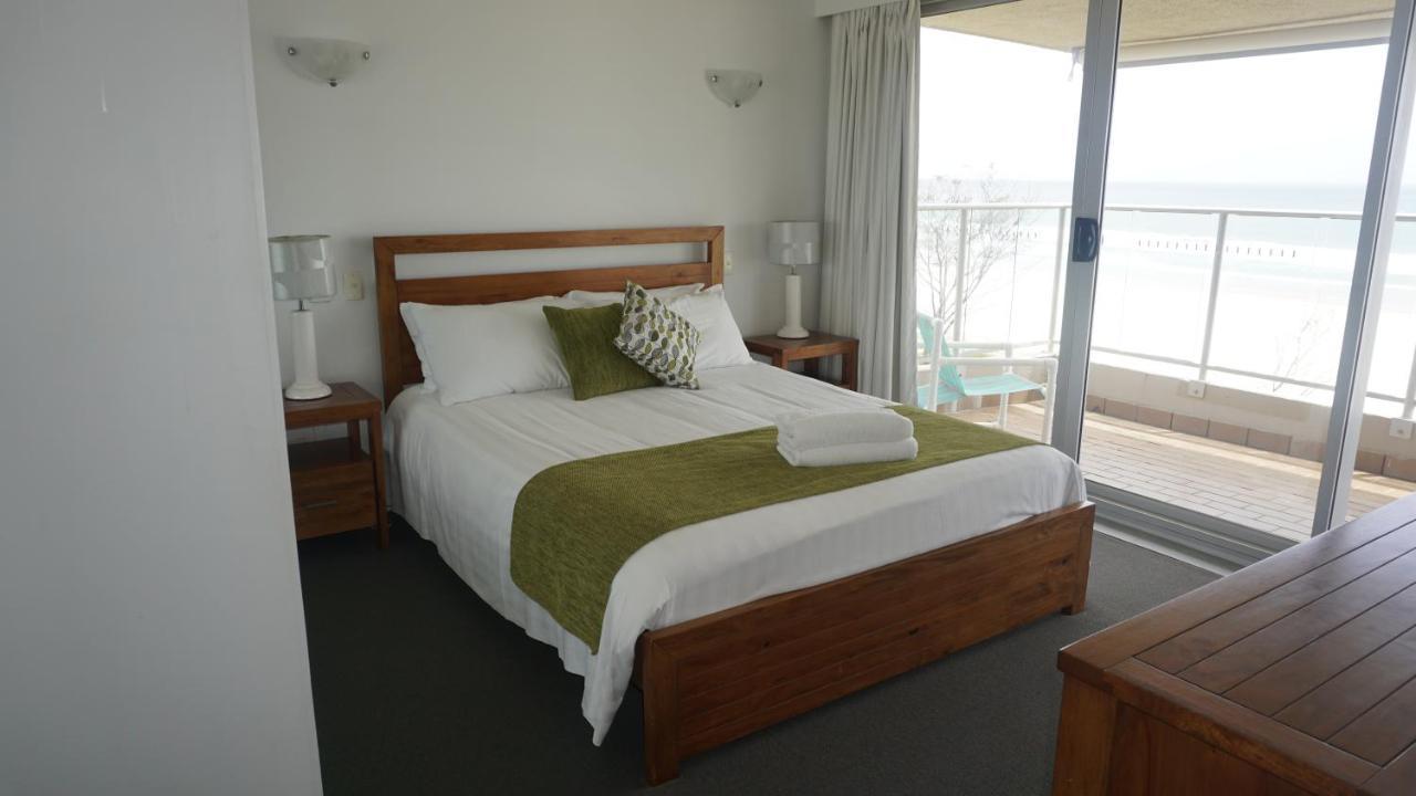 Aparthotel Pacific Surf Absolute Beachfront Gold Coast