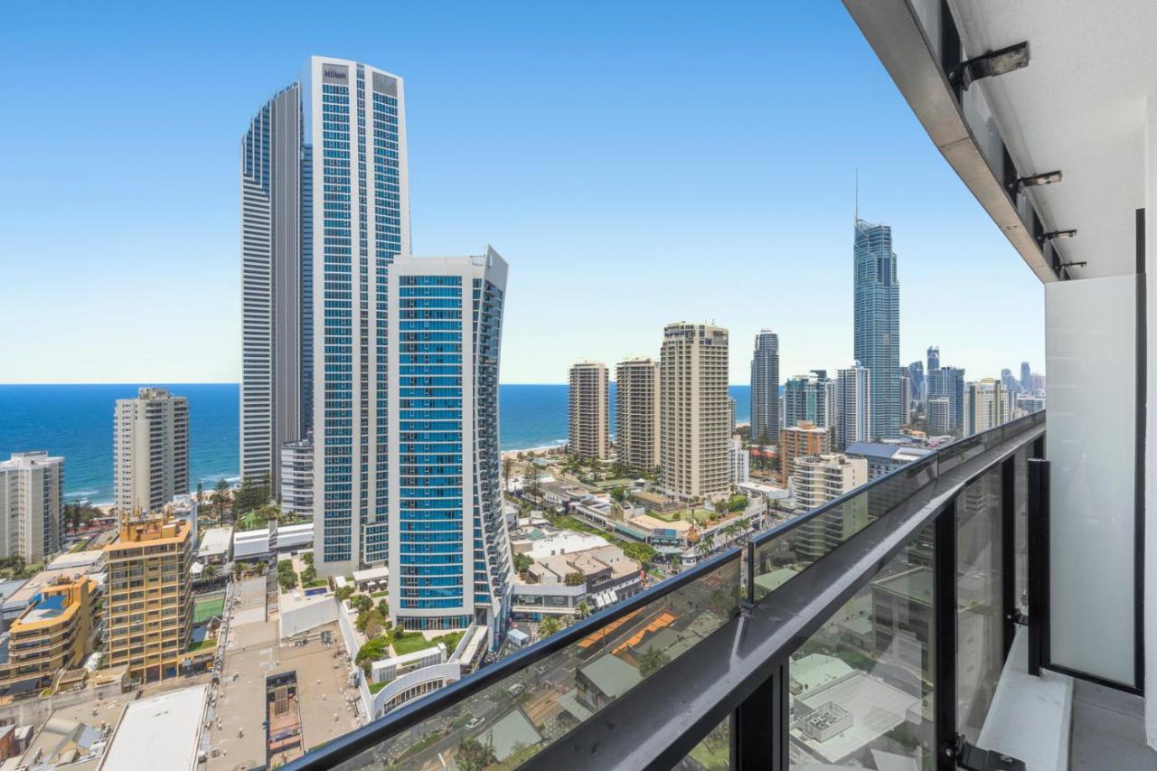 Circle On Cavill 2, 3, 4 & 5 Bedroom Skyhomes & Sub Penthouses By Holidays Apartment Gold Coast