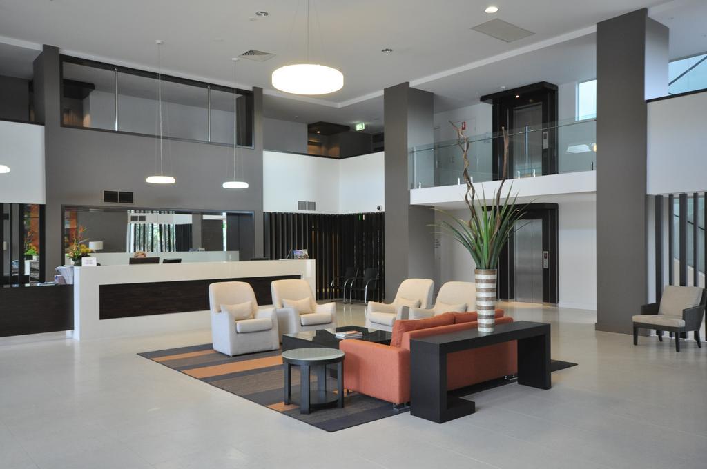 Chancellor Lakeside Aparthotel 4*