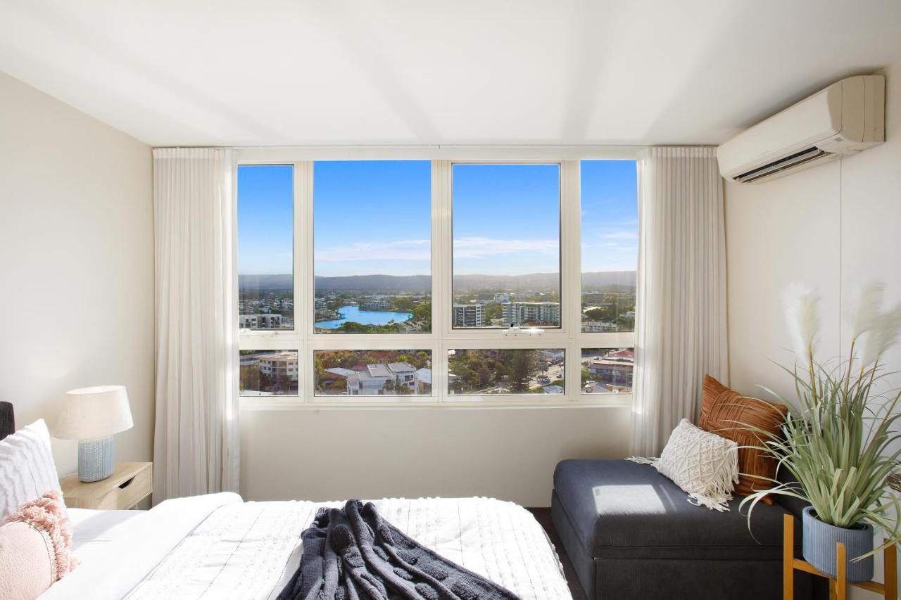 Apartment Relax With & River Views In 3br W/ Pool Gold Coast