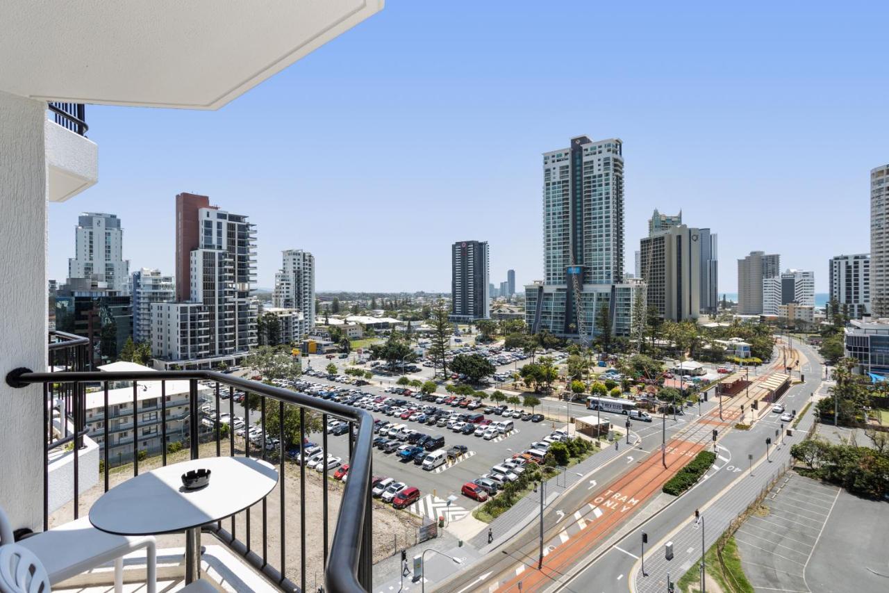 Apartment Ocean Views In Surfers Paradise