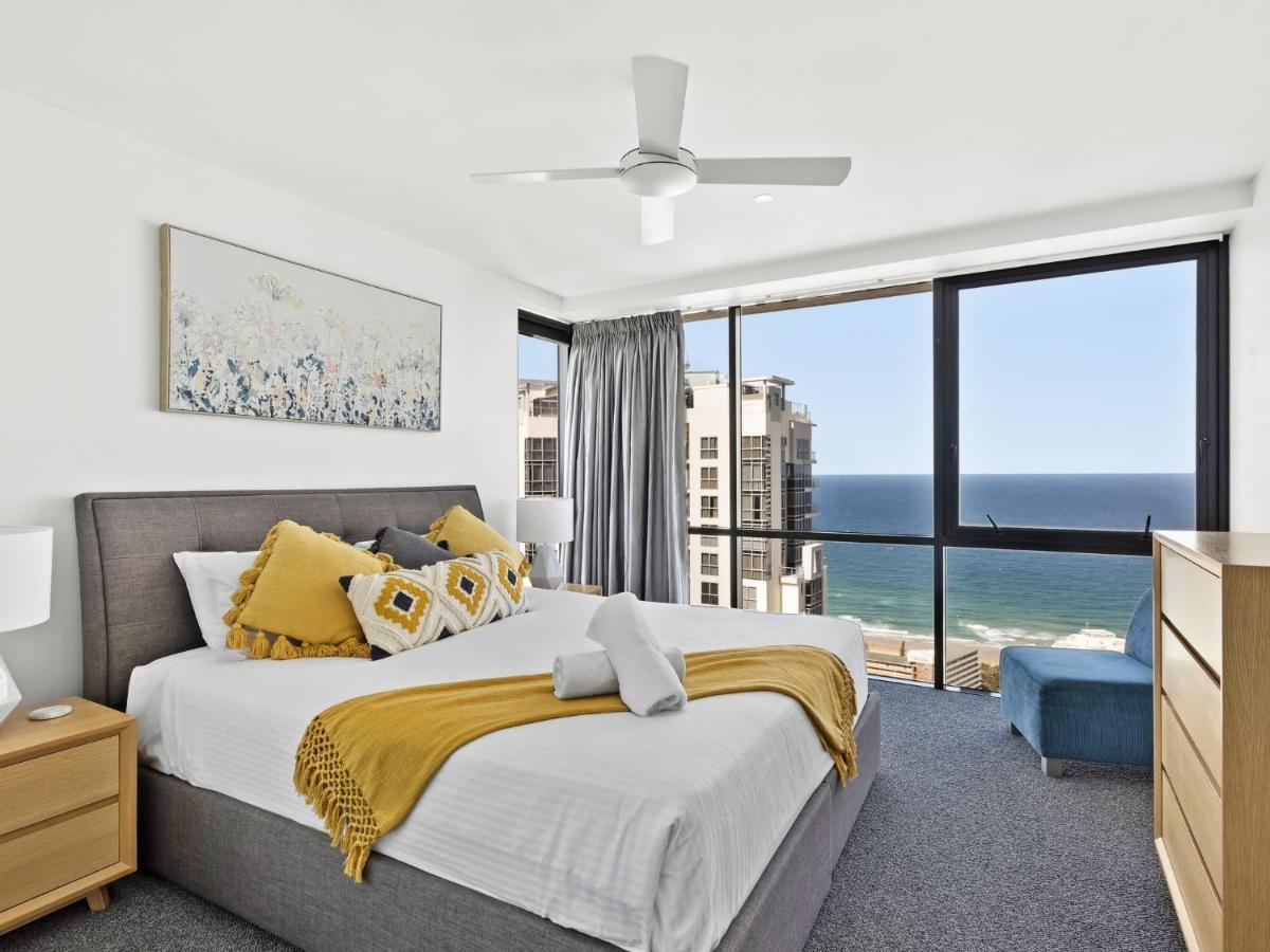 Circle On Cavill 37th Floor Ocean Views