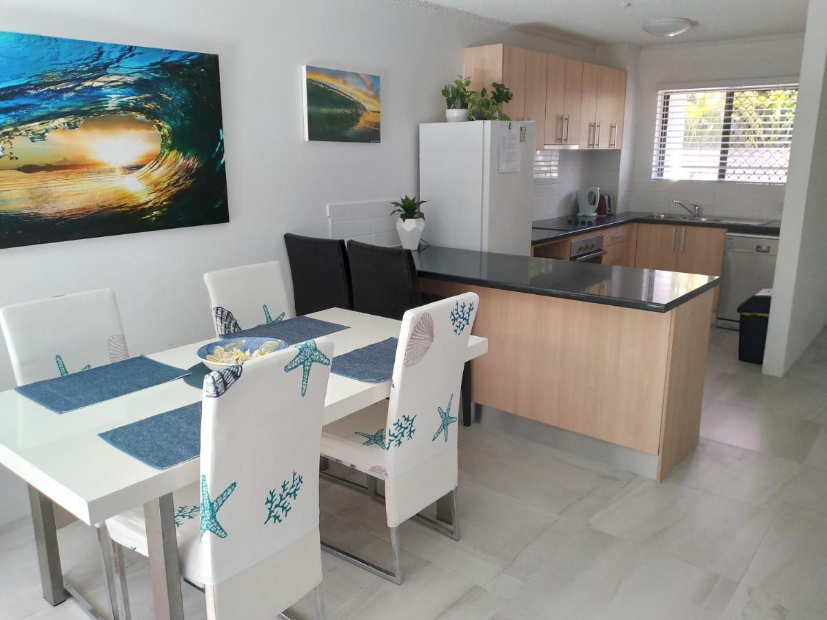 Apartamento Fantastic 2brm Absolute Beachfront Apartment, Hedges Avenue Mermaid Beach *