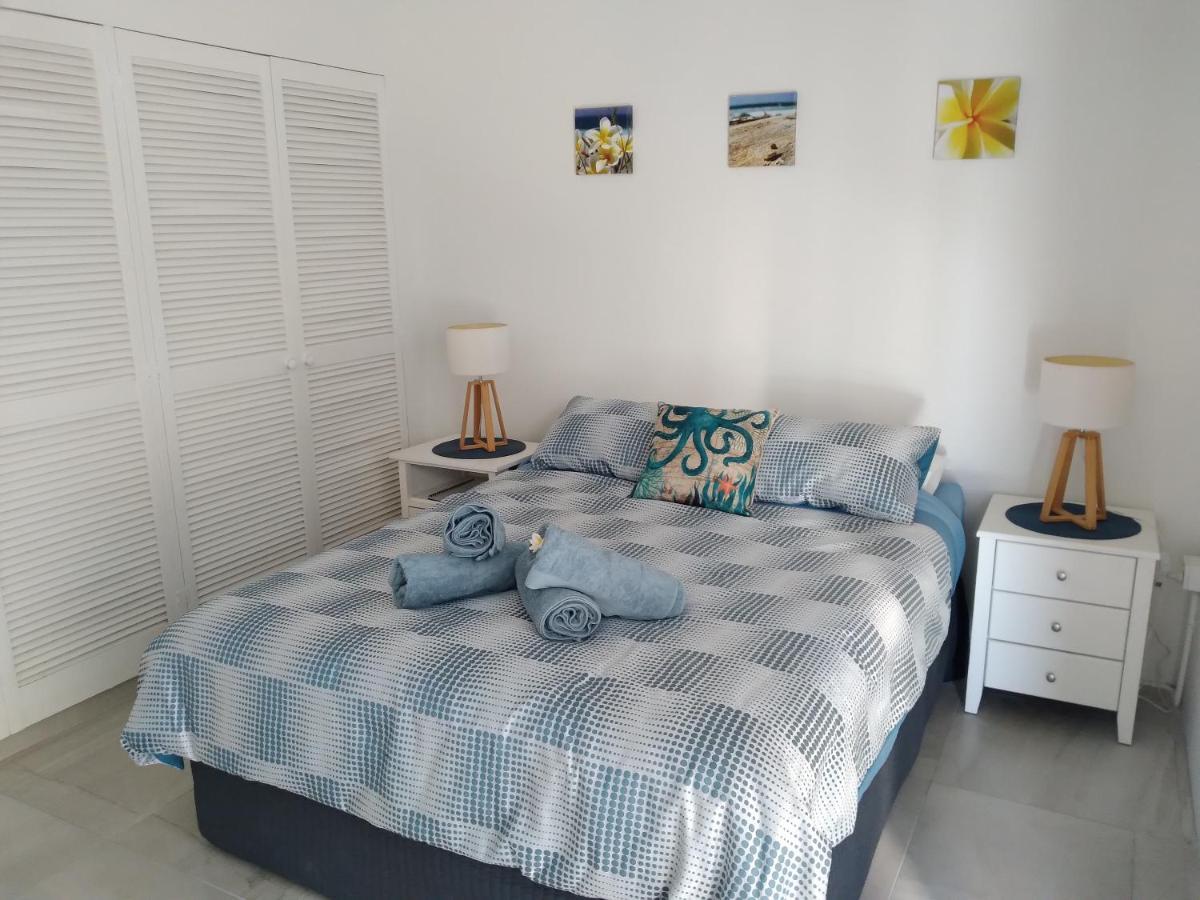 Fantastic 2brm Absolute Beachfront Apartment, Hedges Avenue Mermaid Beach * Gold Coast