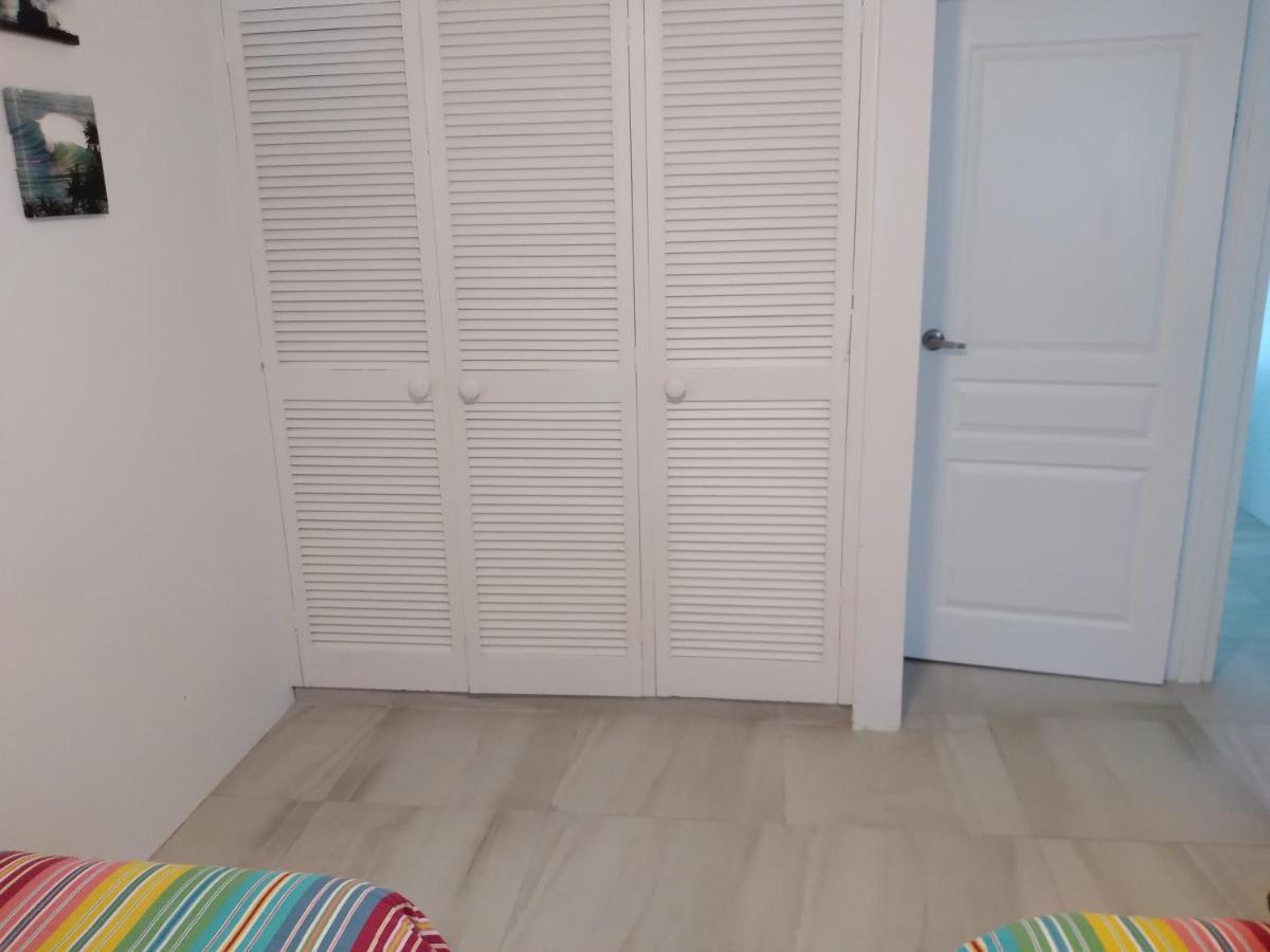 Apartamento Fantastic 2brm Absolute Beachfront Apartment, Hedges Avenue Mermaid Beach