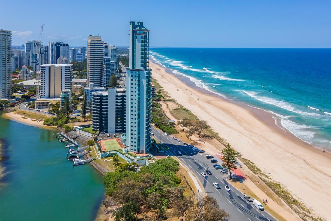 Resort The Waterford On Main Gold Coast