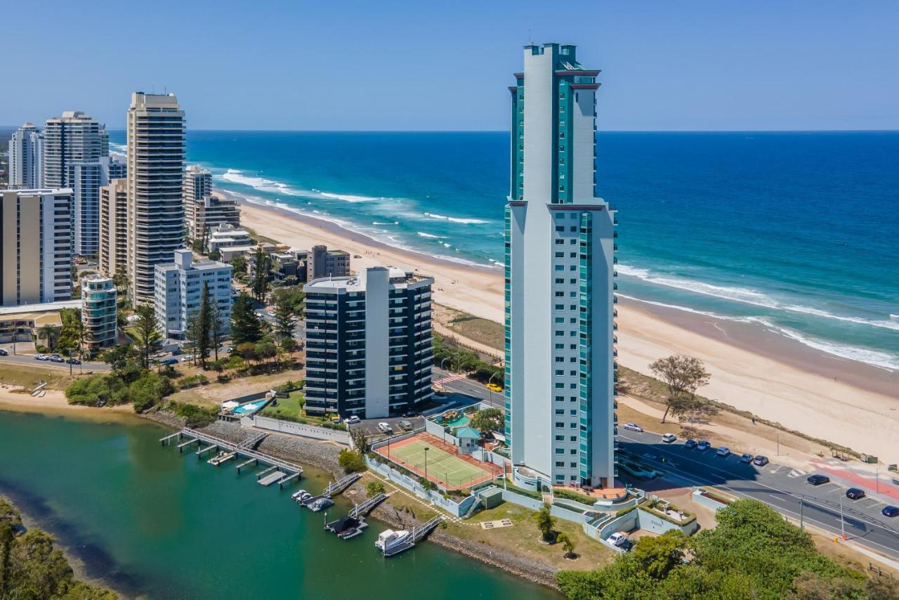 Resort The Waterford On Main Gold Coast