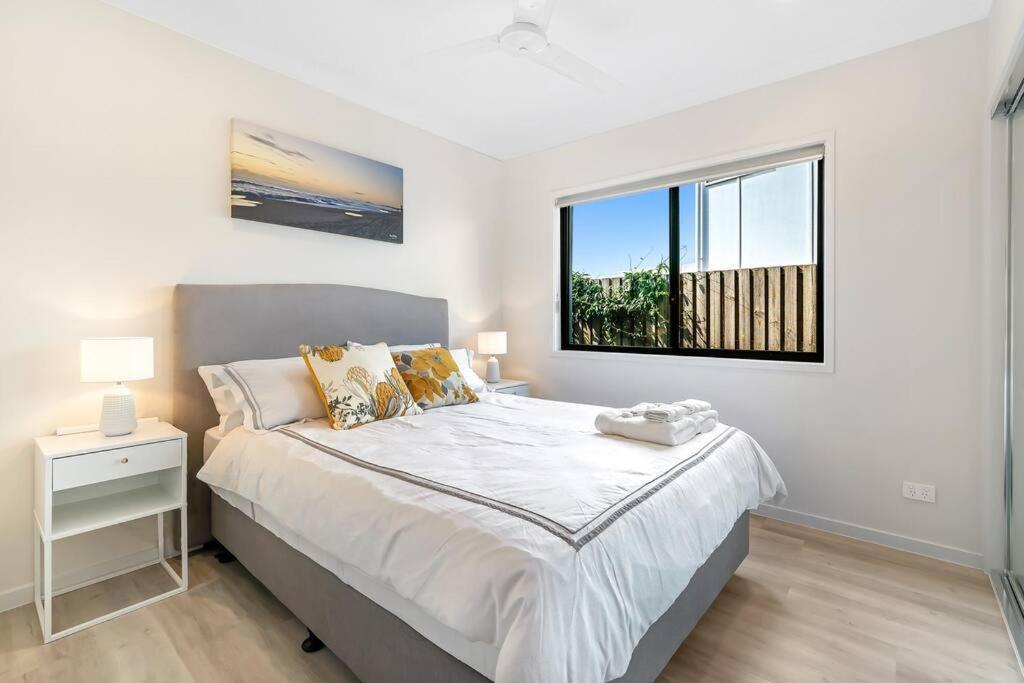 Theme Parks Up To 8 Guests Modern House * Gold Coast