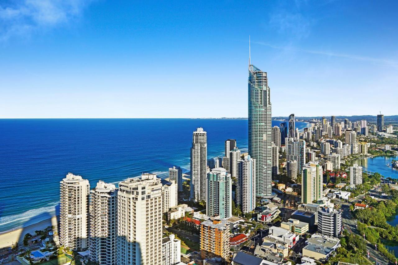 Circle On Cavill Sub Penthouse W/ 4 Bedrooms Apartment *