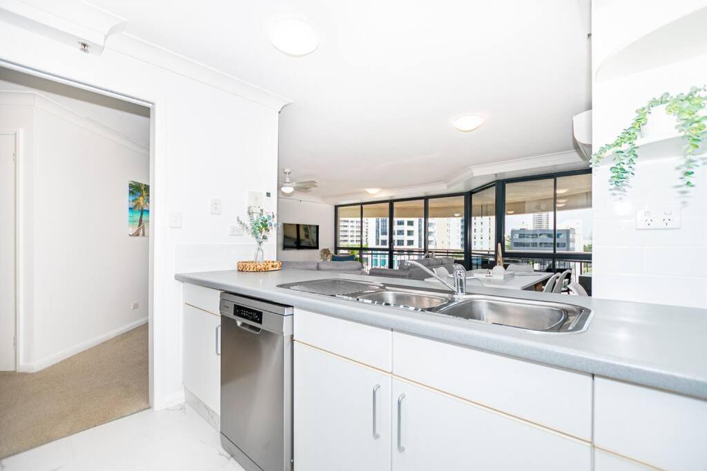 Broadbeach Victoria Square