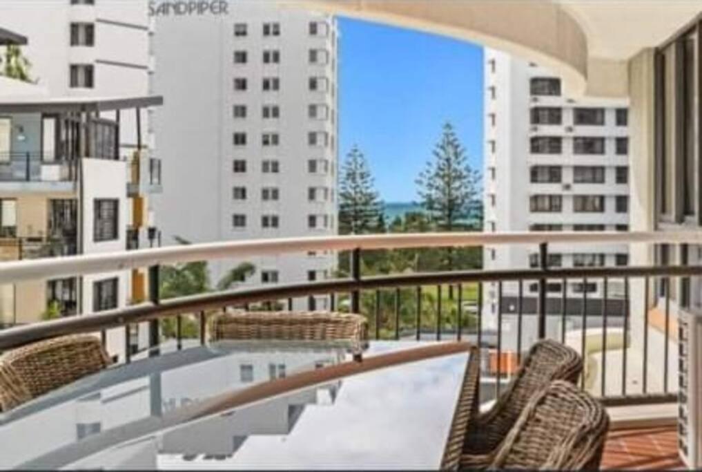 Broadbeach Victoria Square