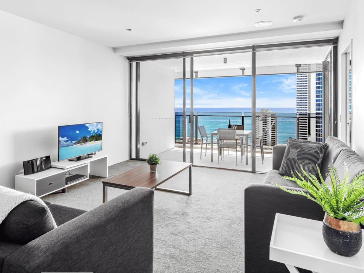 Circle On Cavill 25th Floor With Ocean Views - Coasthm *