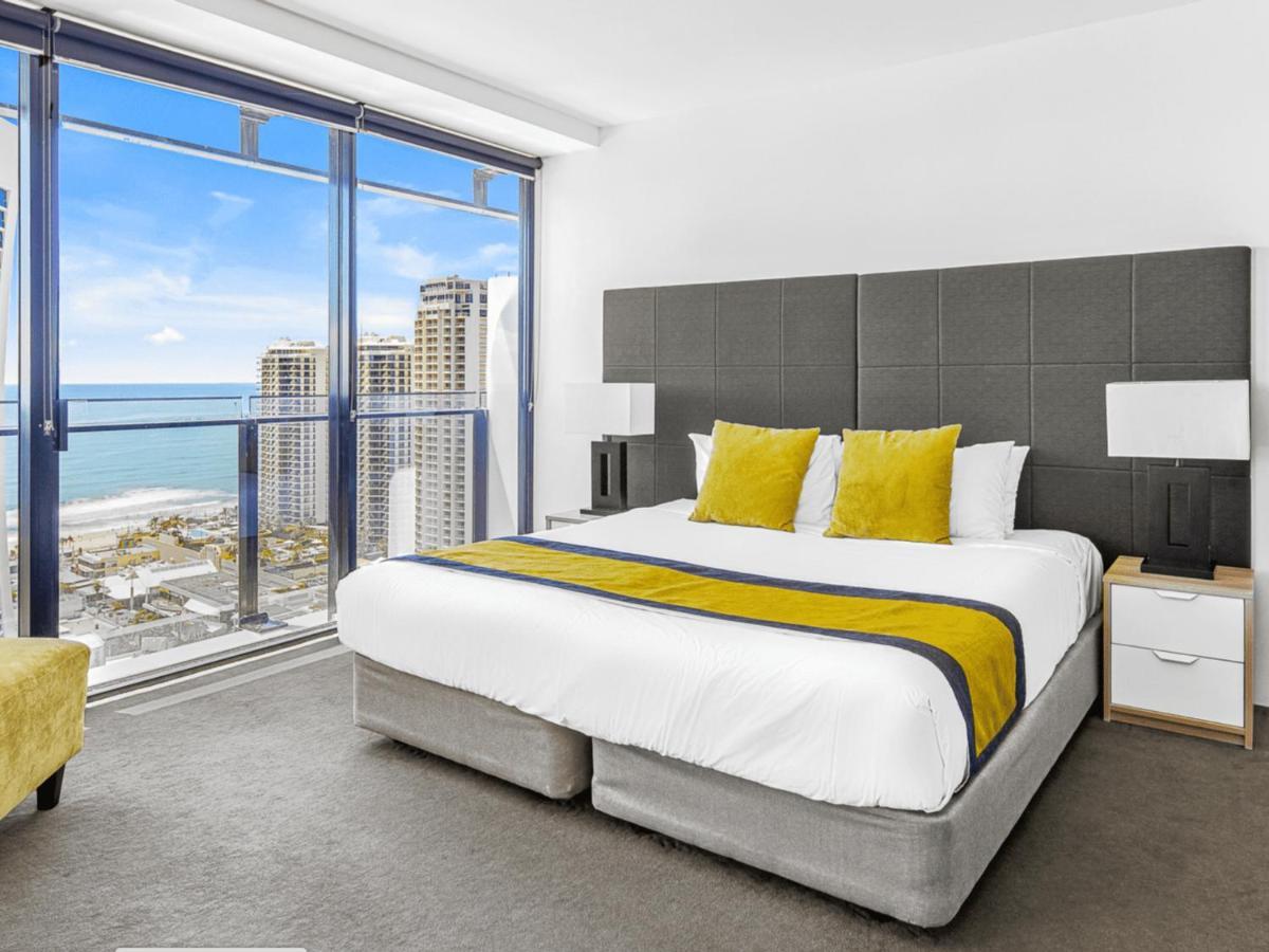 Apartment Circle On Cavill 25th Floor With Ocean Views - Coasthm *