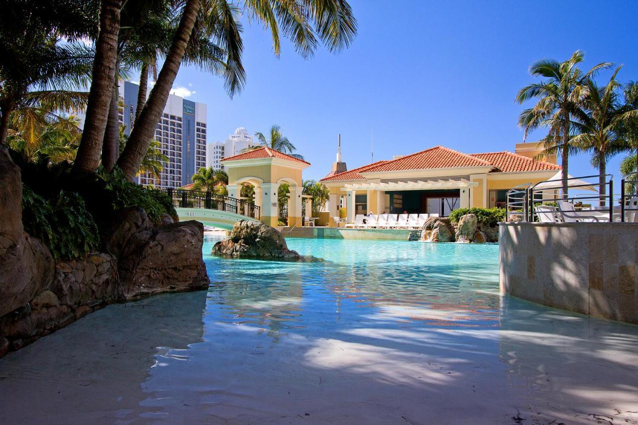 Kids Free In Hinterland View 2 Bedroom 1 Bathroom At Chevron Renaissance- Q Apartment *