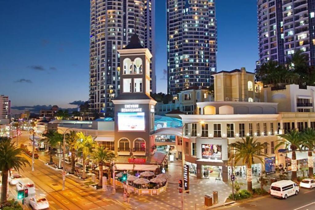 Chevron Renaissance Surfers Paradise Sleeps 10 4th Floor - Optimise Apartment Gold Coast