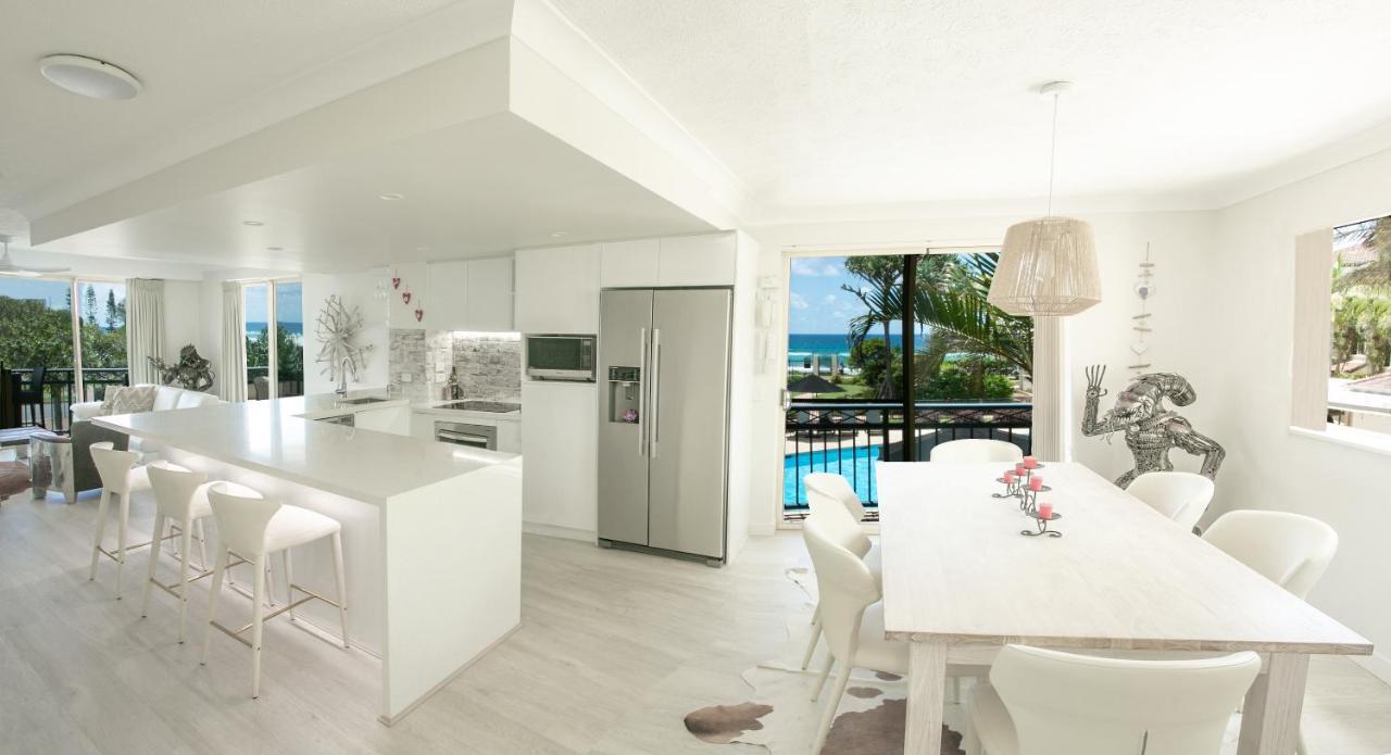 Golden Riviera Absolute Beachfront Resort