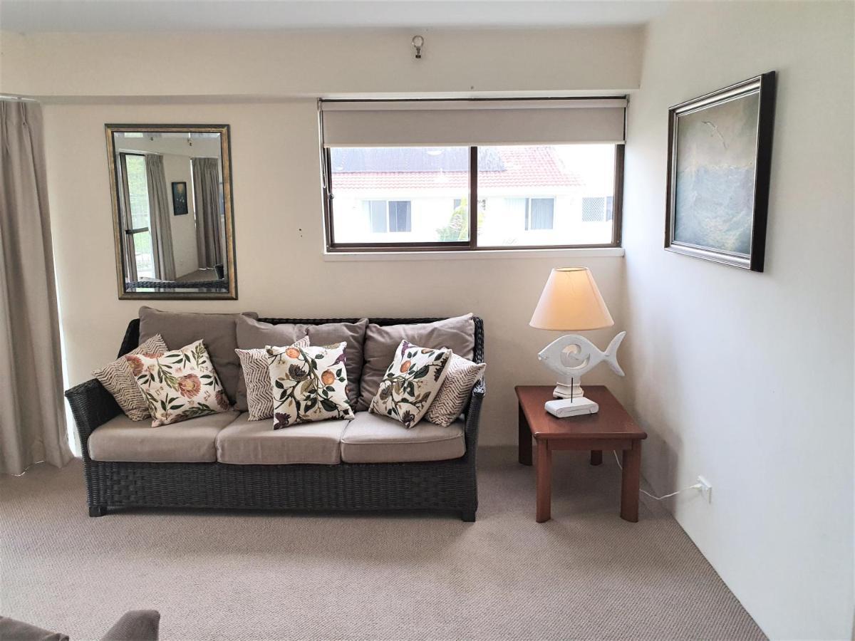 Burleigh Esplanade Aparthotel 4*