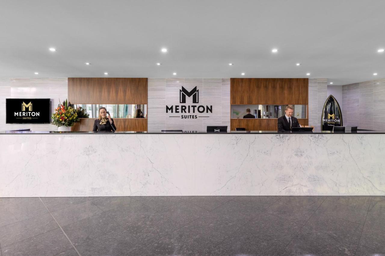 Hotel Meriton Southport