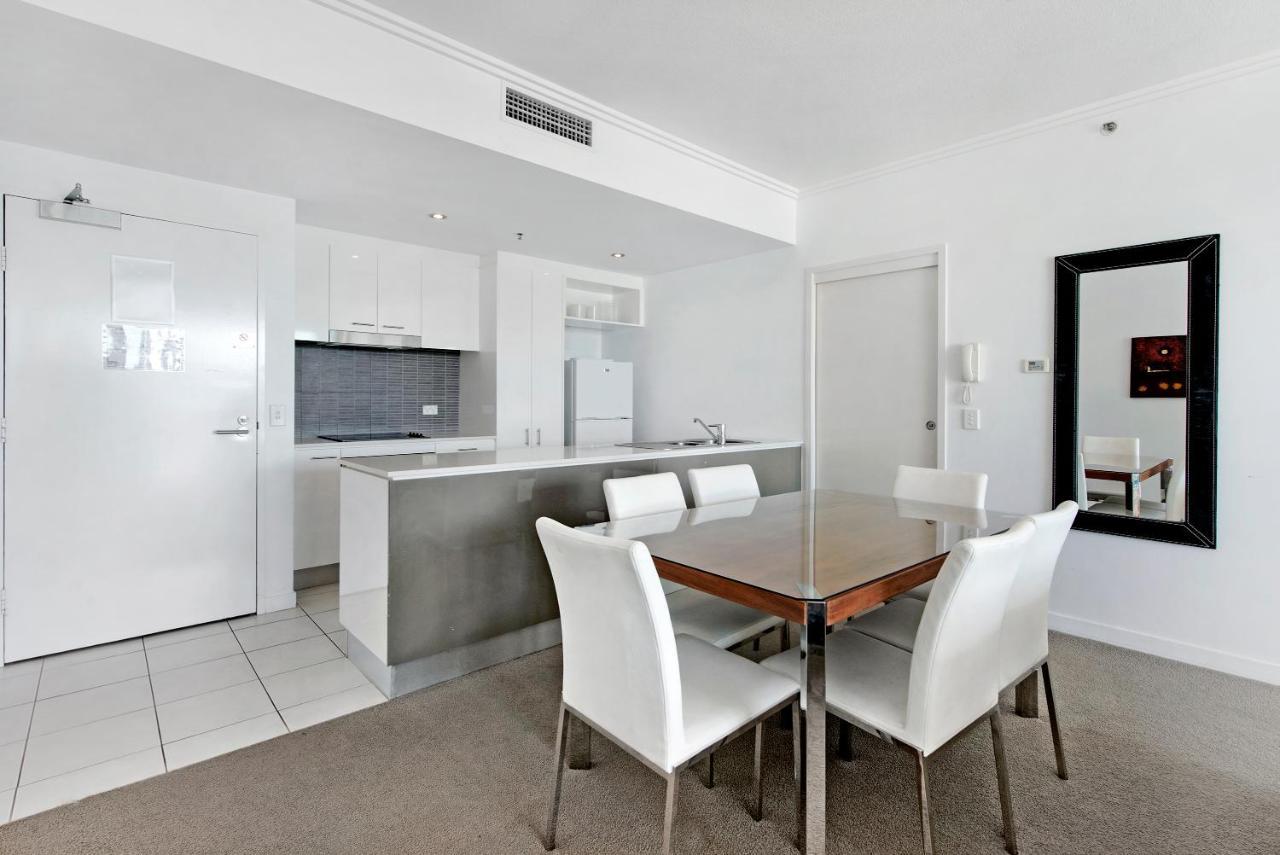 Resort Ultiqa Freshwater Point Broadbeach Gold Coast