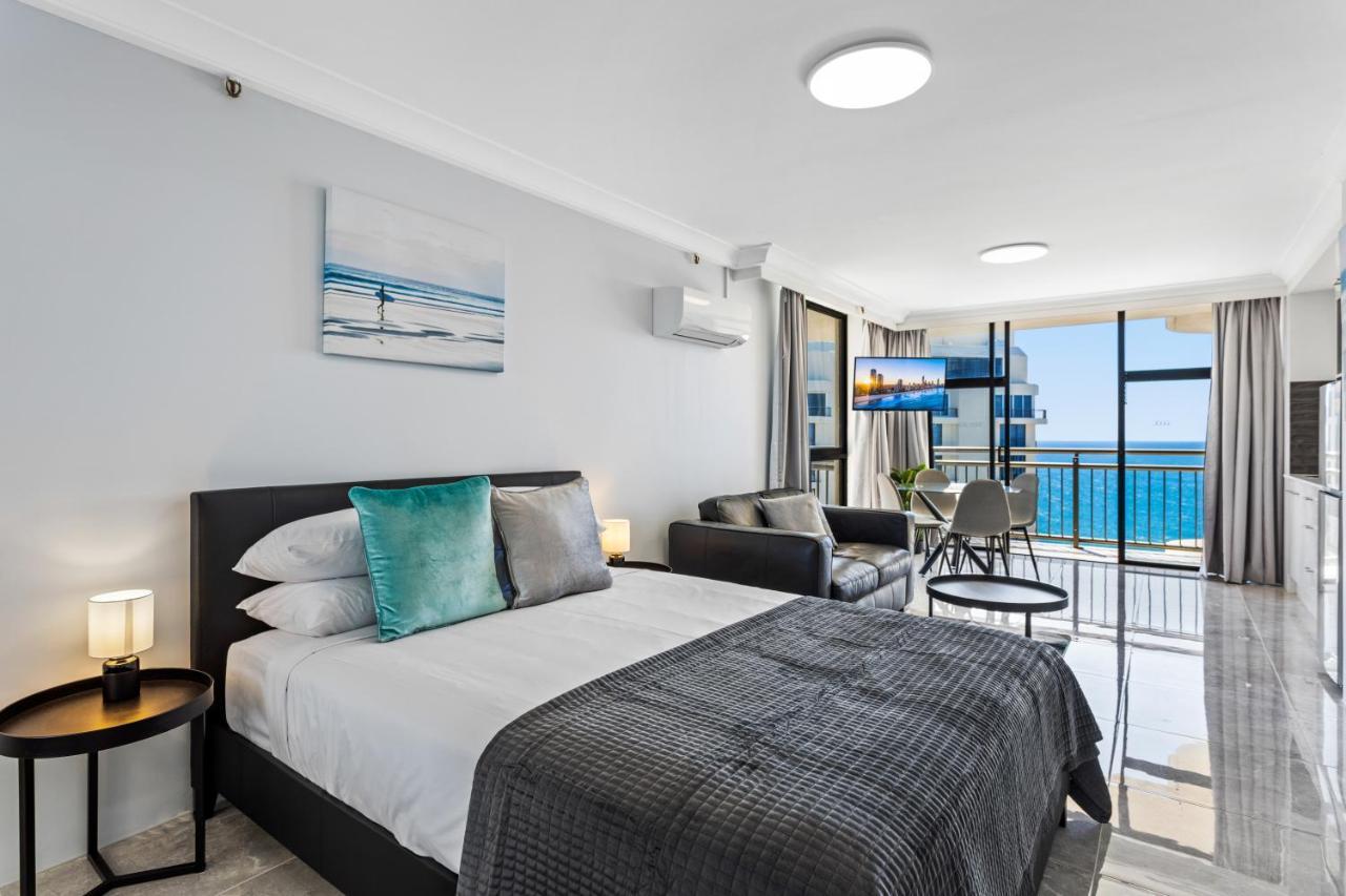 Oceanfront Studio With Pools, Gym & Tennis Court * Gold Coast