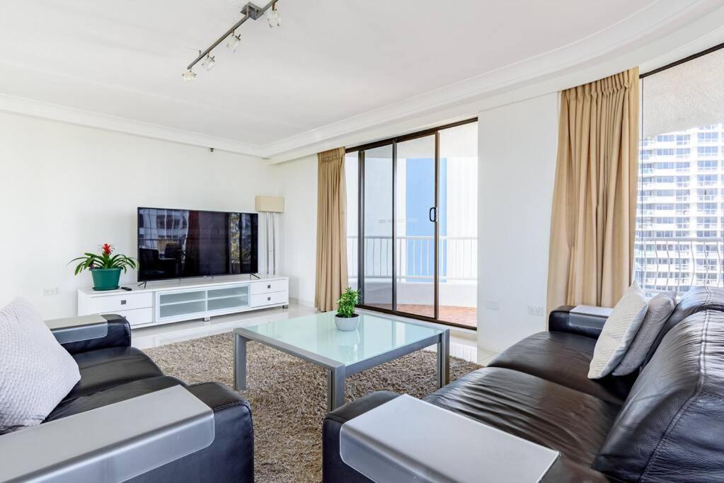 Excluza At The Aegean Gold Coast