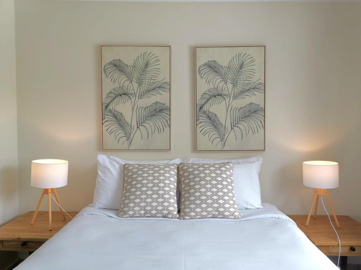 Bay Of Palms Gold Coast