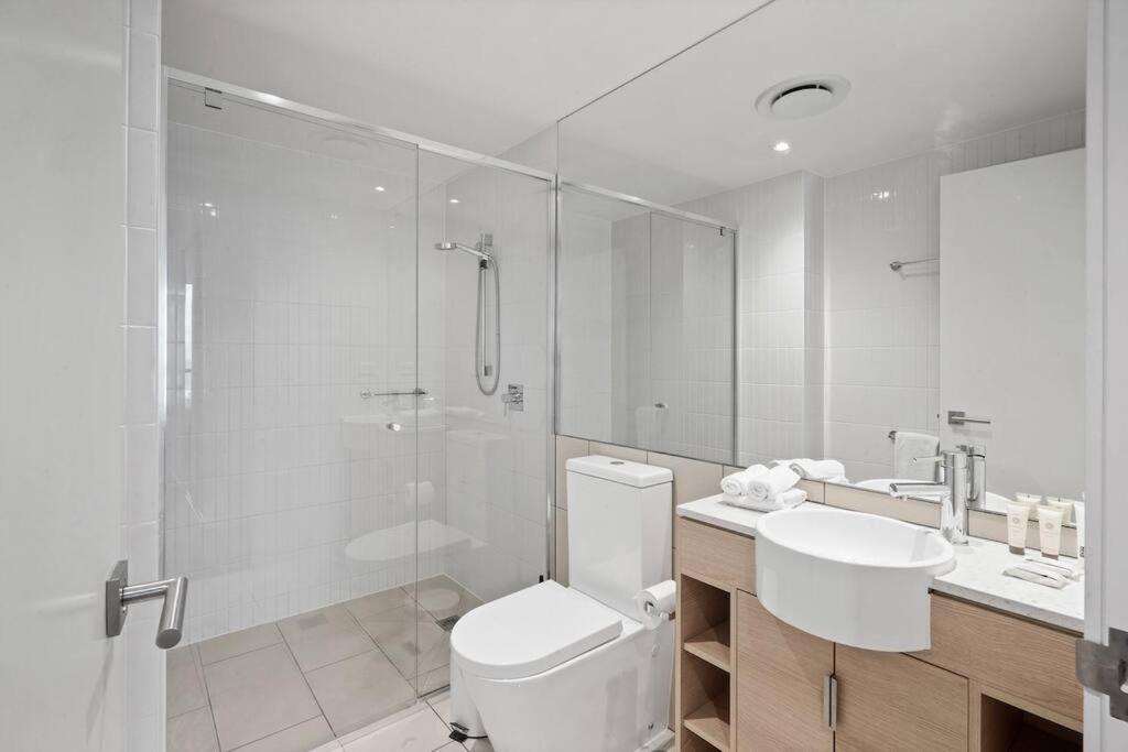 Ocean Views, Broadbeach #1204