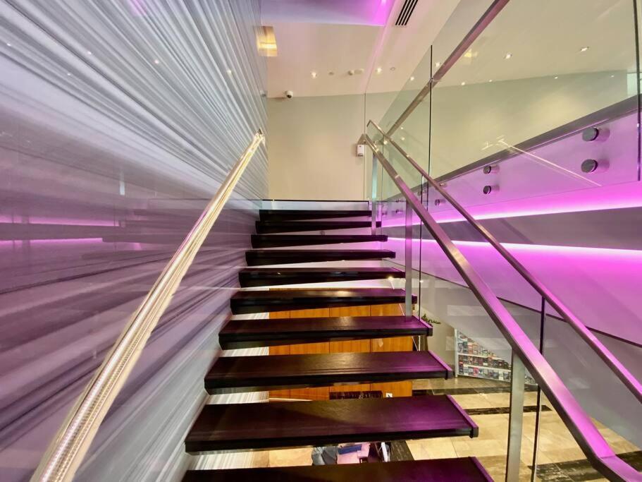 Oracle 2401 Apartment Gold Coast