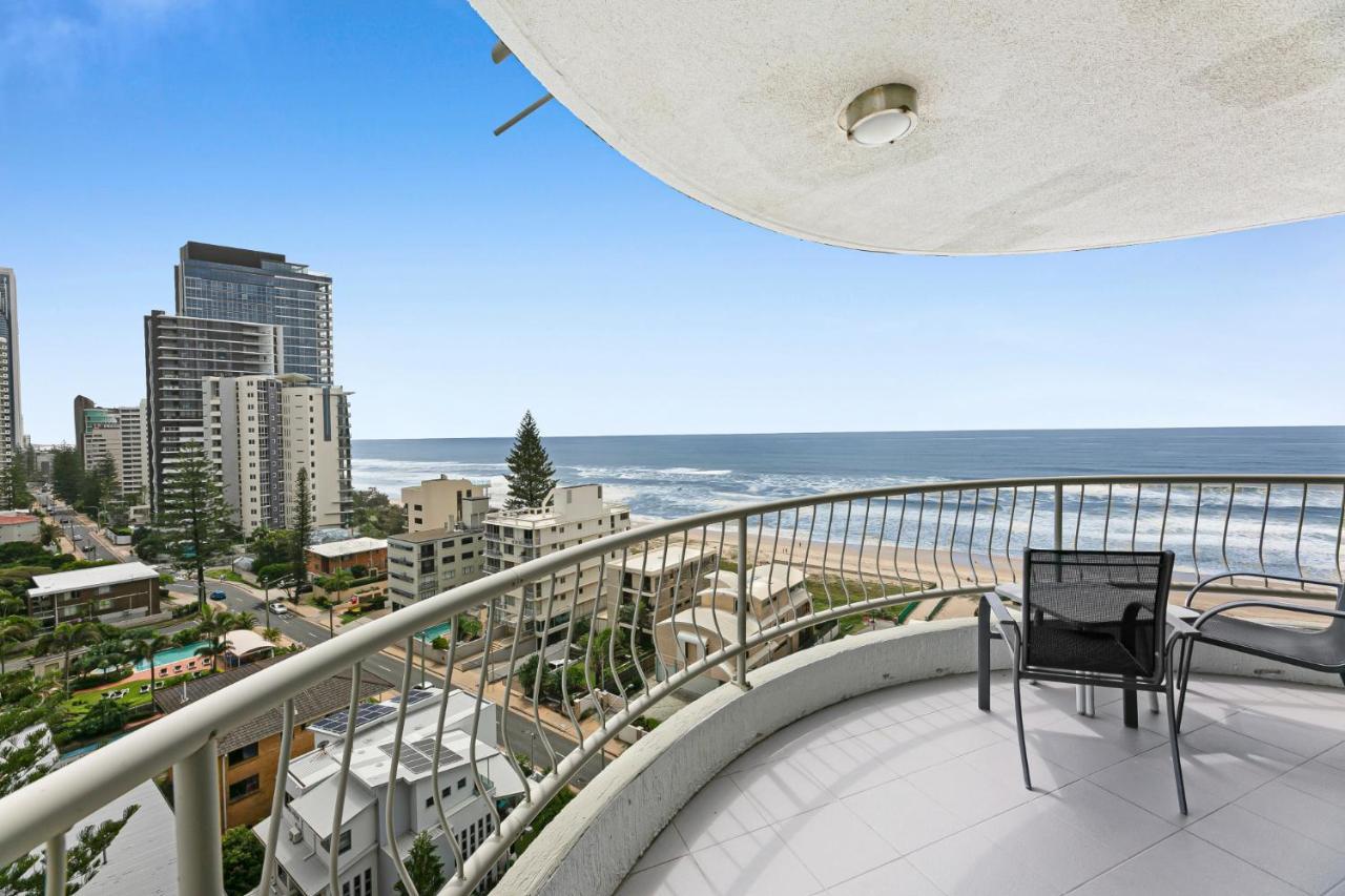 Spacious Beachfront 2-bed With Stunning Oceanview Apartment