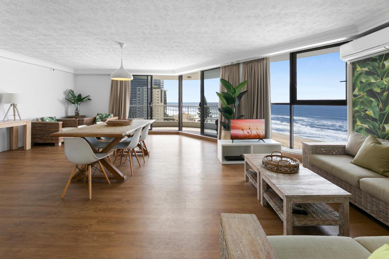 Spacious Beachfront 2-bed With Stunning Oceanview Apartment