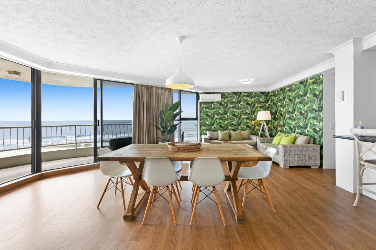Spacious Beachfront 2-bed With Stunning Oceanview Apartment Gold Coast