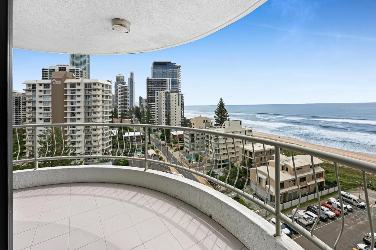 Spacious Beachfront 2-bed With Stunning Oceanview Apartment *