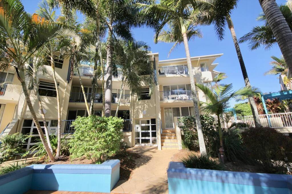 Diamond 81 * Gold Coast