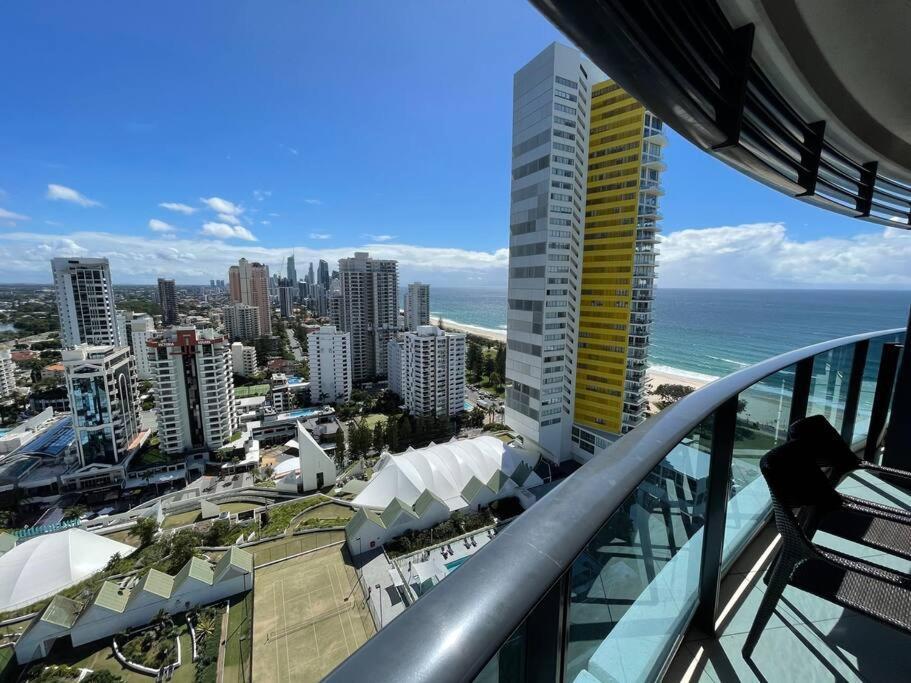Oracle 2401 Apartment